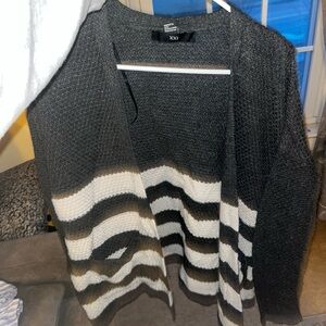 Forever 21 Women's Black and Cream Striped Cardigan